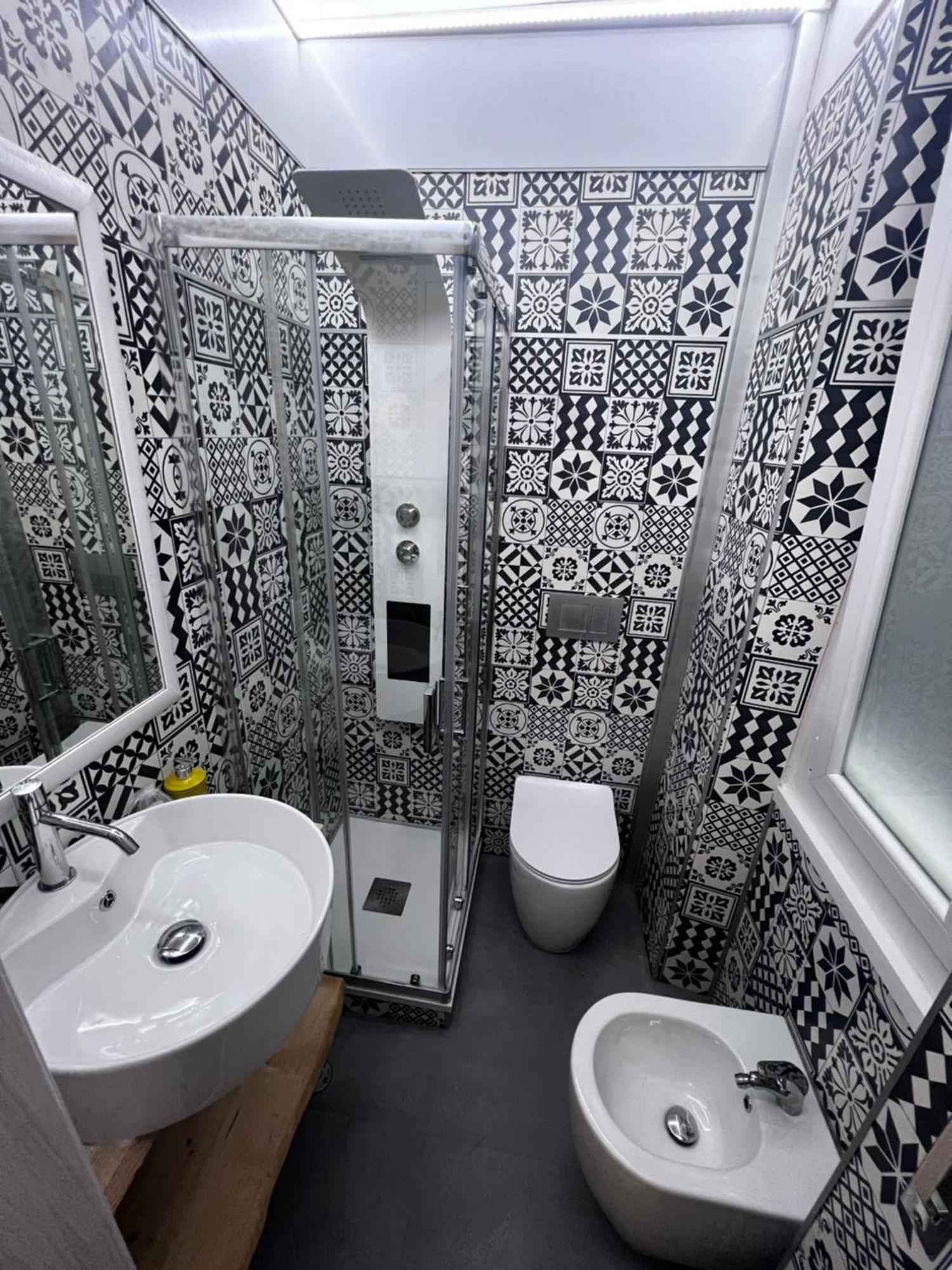 Apartment Le Cinque Vele Water Front Luxury House Genoa