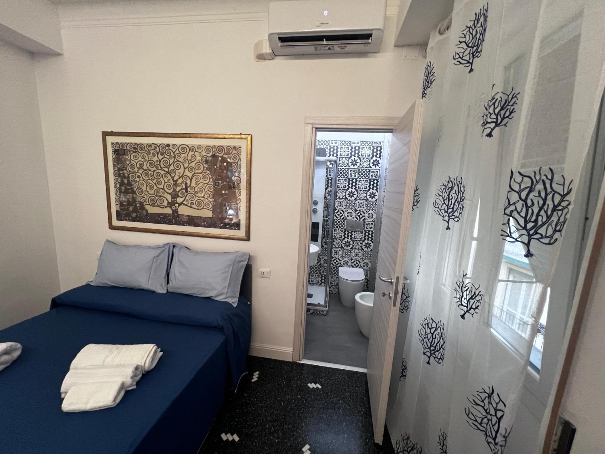 Apartment Le Cinque Vele Water Front Luxury House Genoa