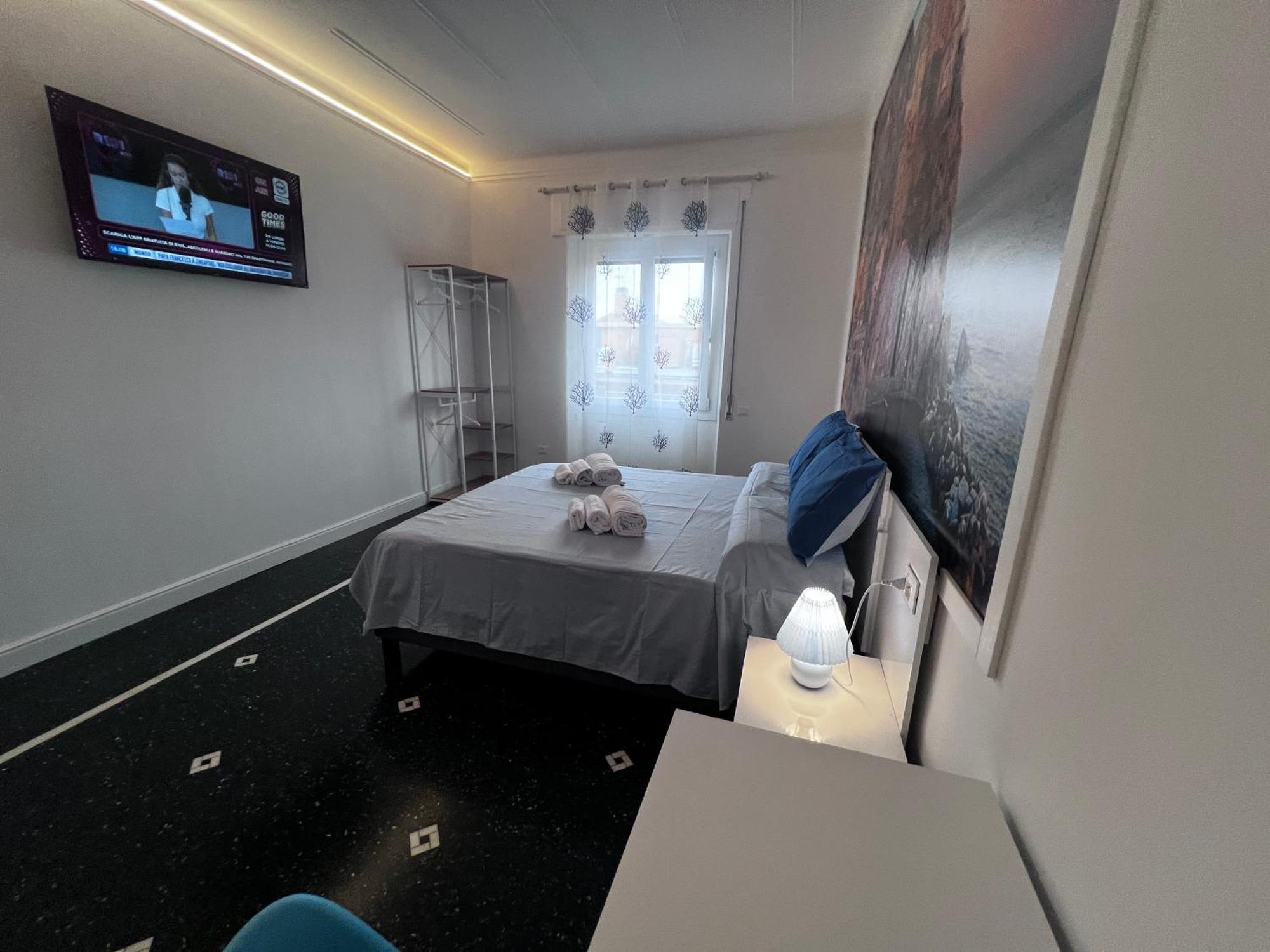 Le Cinque Vele Water Front Luxury House Genoa